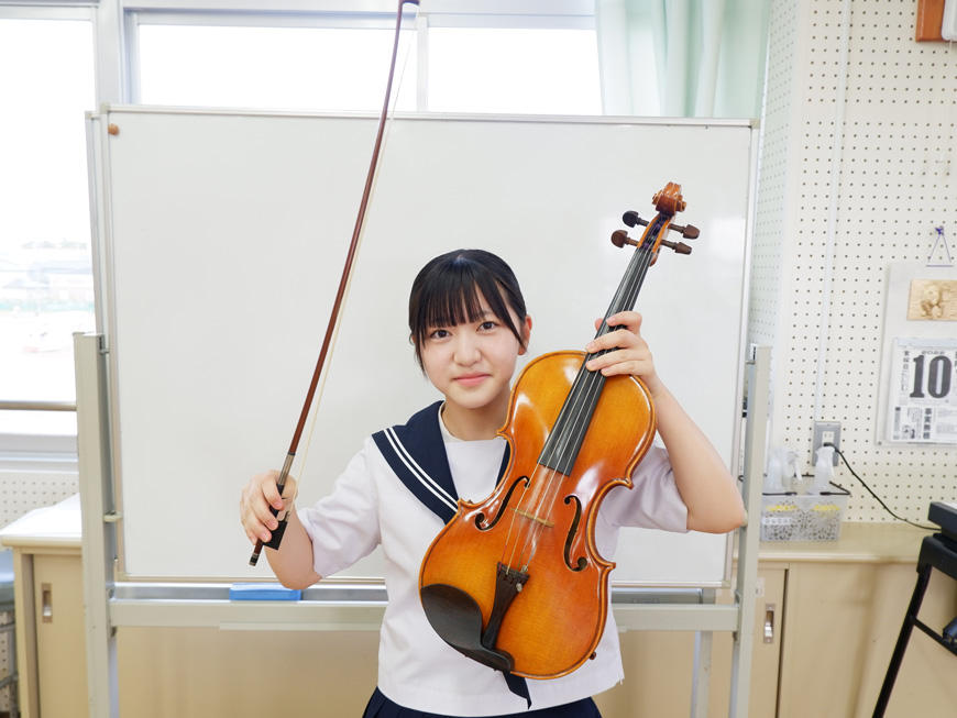 【愛知県豊橋市】全国大会金賞を目指して寄附していただいた楽器といっしょに練習に励みます