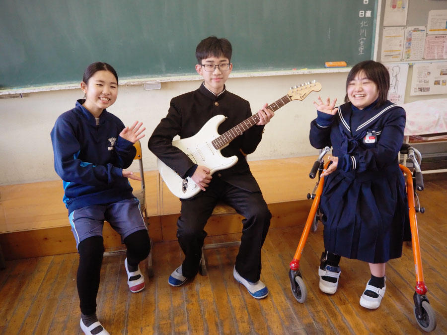 【愛知県豊橋市】エレキギターを寄付してくださり、ありがとうございます。